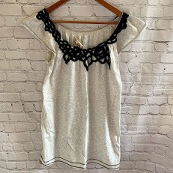 Chelsea & Violet Tunic Style Blouse Large - Picture 1 of 4